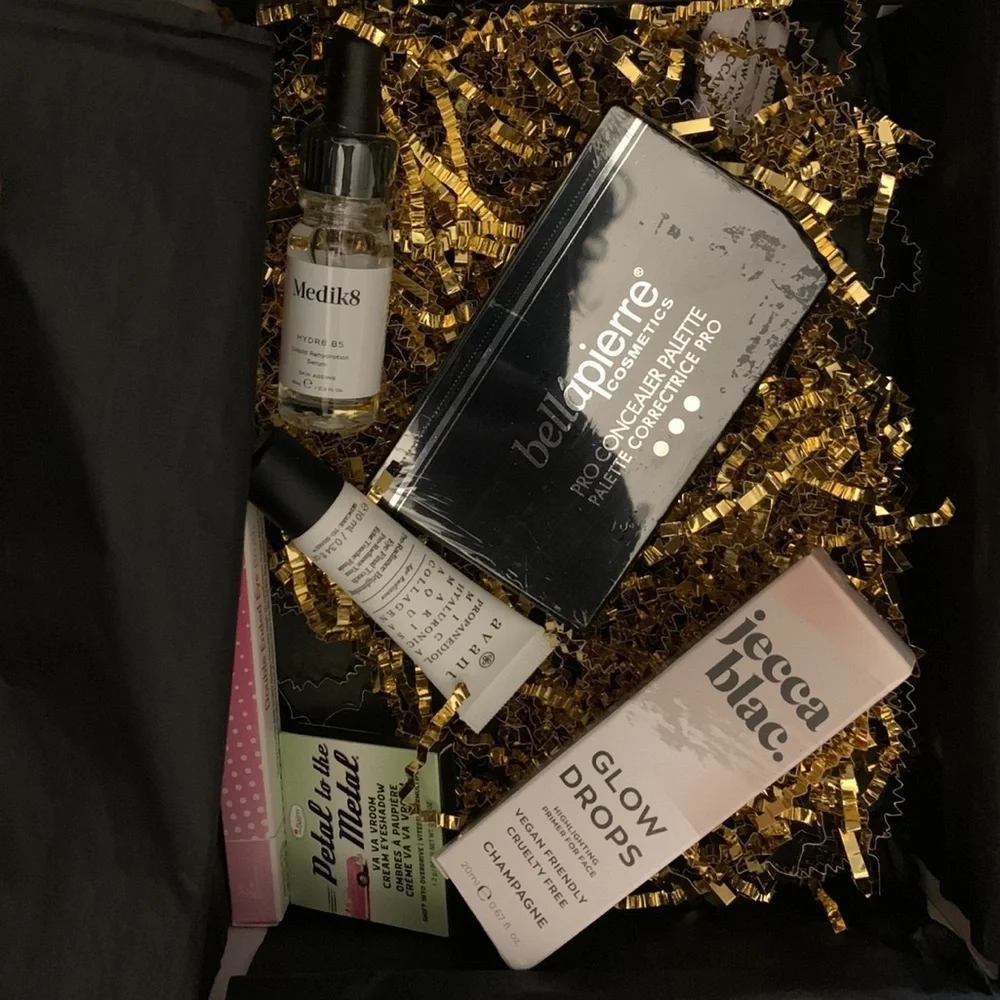 LOOKFANTASTIC LIMITED EDITION BEAUTY BOX $160 VALUE (BRAND NEW)